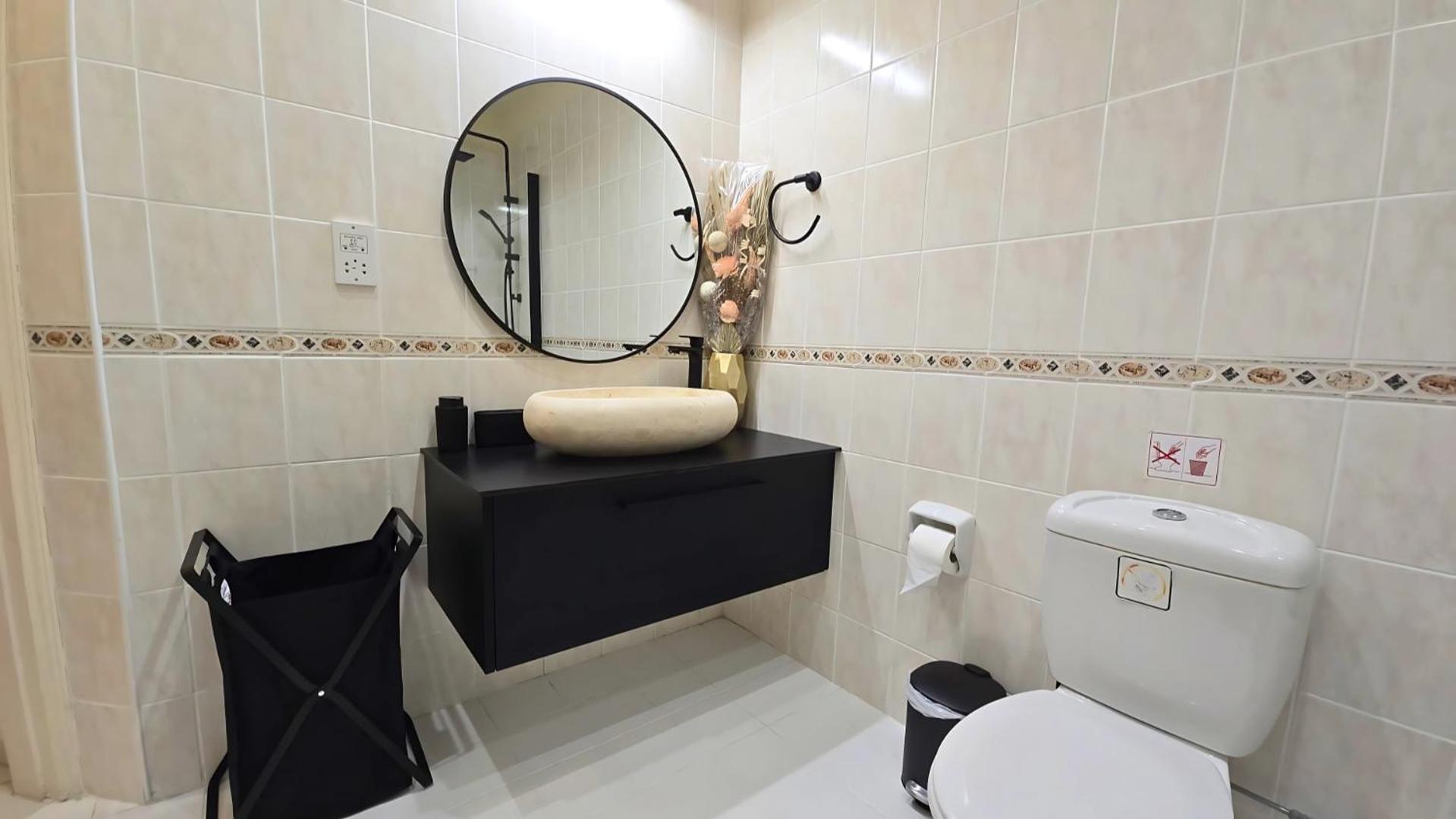 Apartment In Paphos, Prime Location Pools, Jacuzzis, Harbor & 300m To The Paphos