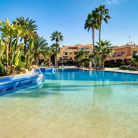 Holiday In Paphos, Prime Location Resort Pools, Jacuzzis, Harbor & 300M To The Beach Exterior photo